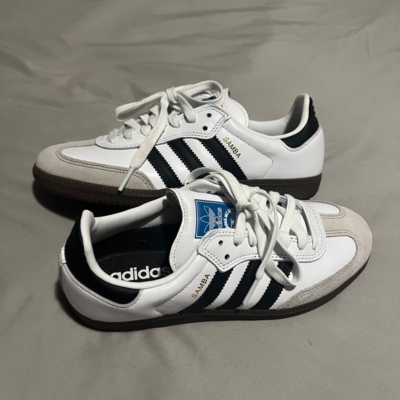 Adidas White and Black Samba Sneakers - Men size 5 1/2 - Picture 7 of 8